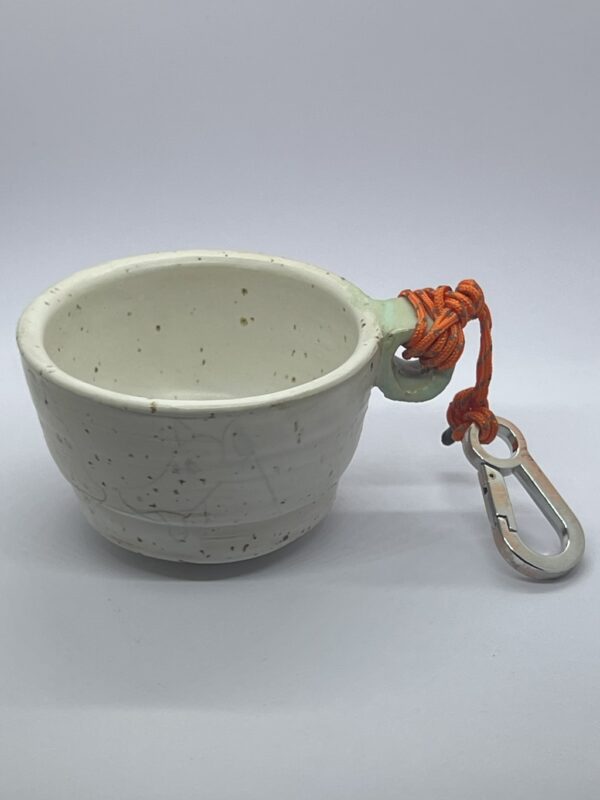 h001-010 — horse cup